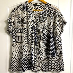 Zac and Rachel flowy top Size L